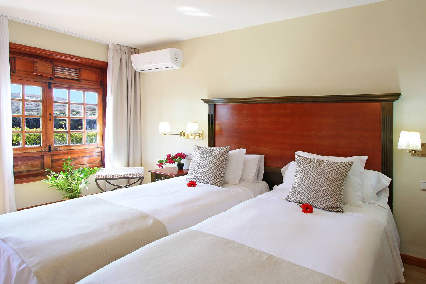 Finca-La-Florida-Room-19