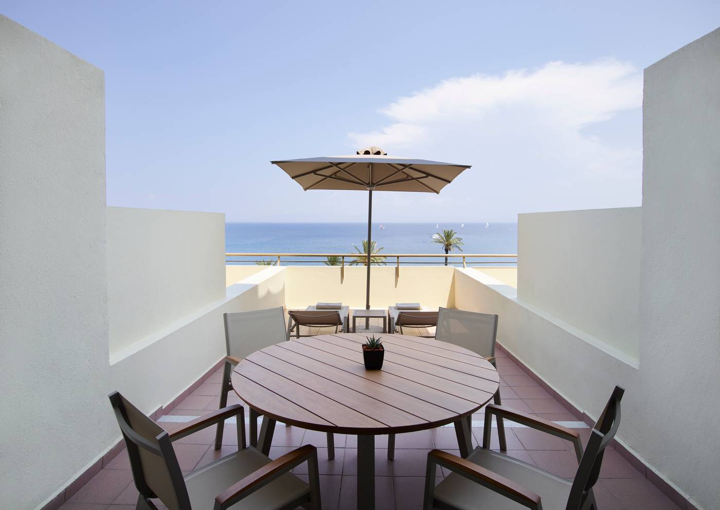 Amathus-Beach-Room-63