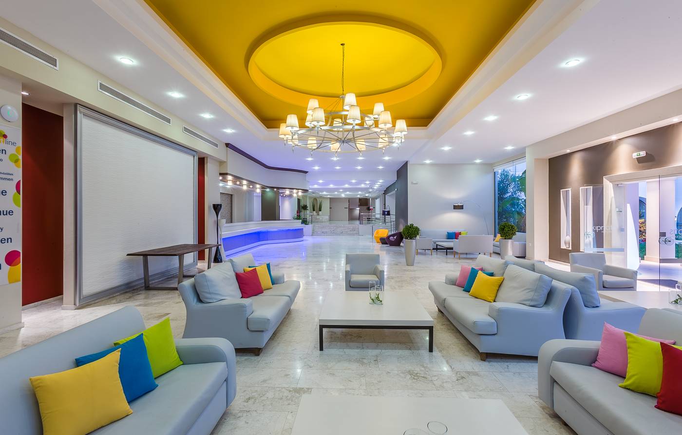 Kipriotis-Hippocrates-Hotel-Lobby-23