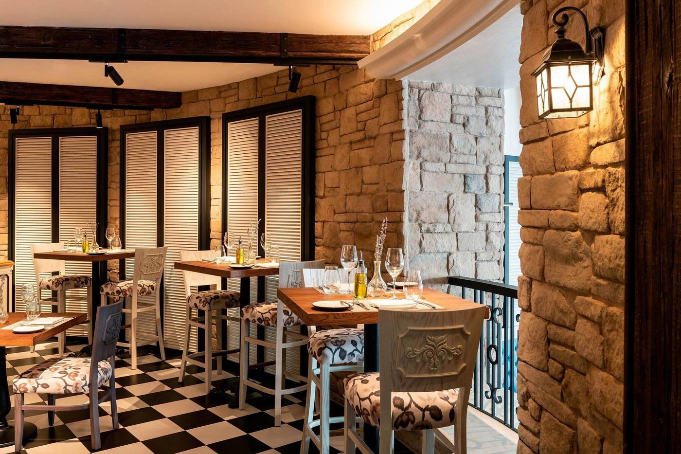 Le-Meridien-Dubai-Hotel---Conference-Centre-Restaurant-57