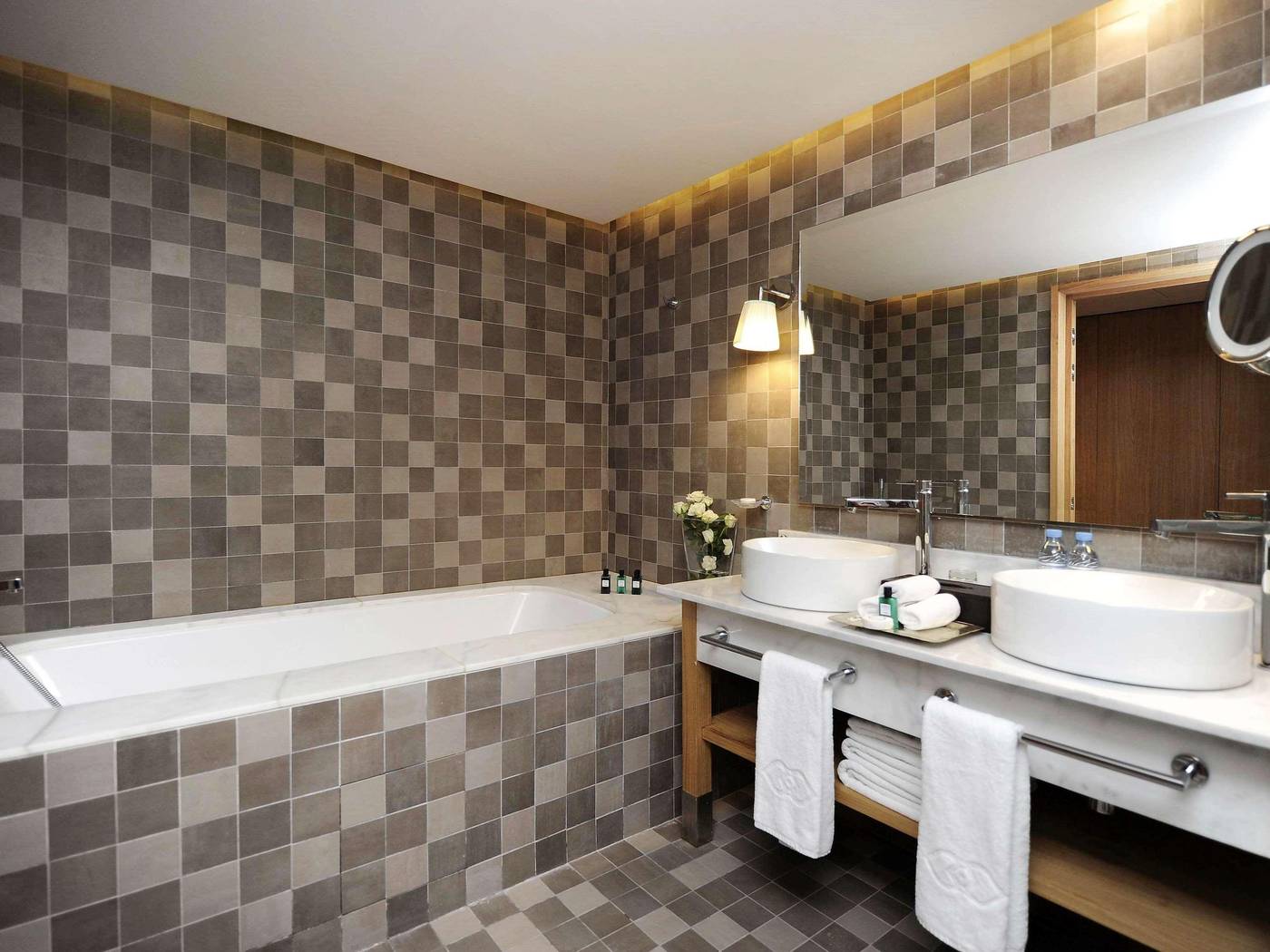 Sofitel-Marrakech-Lounge-and-Spa-Room-38