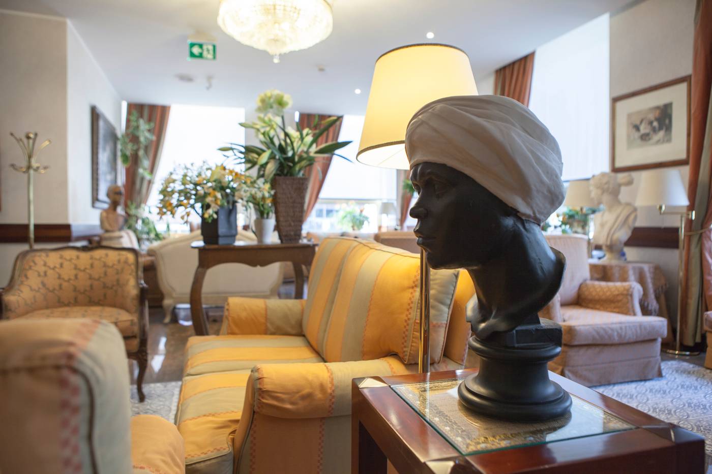 Bristol-Hotel-Lobby-11