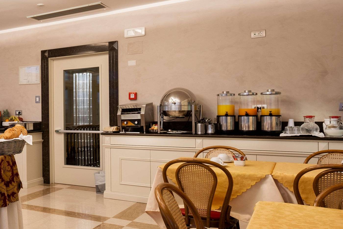 Comfort-Hotel-Bolivar-Restaurant-15