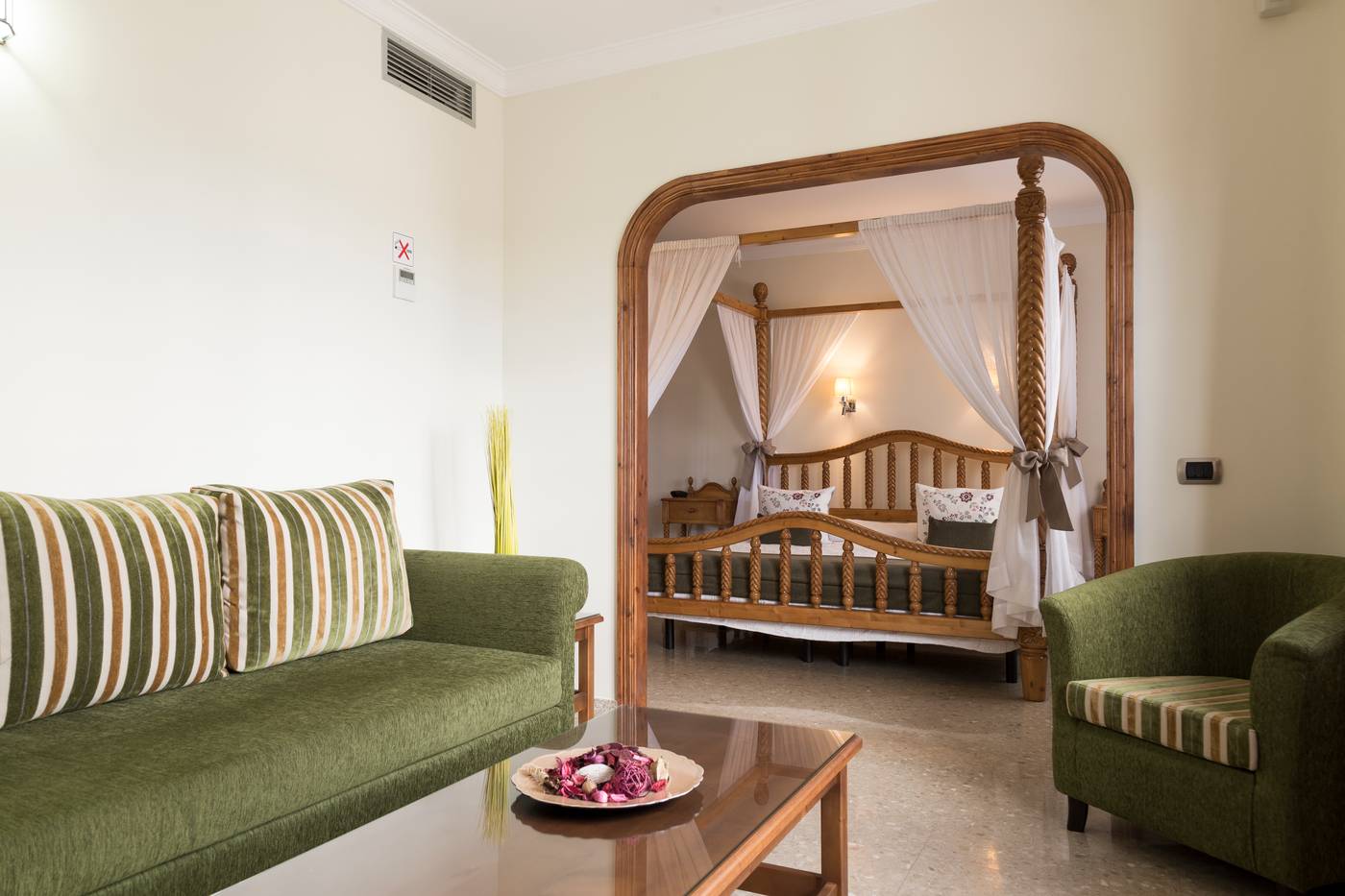 Melva-suite-hotel-Room-22