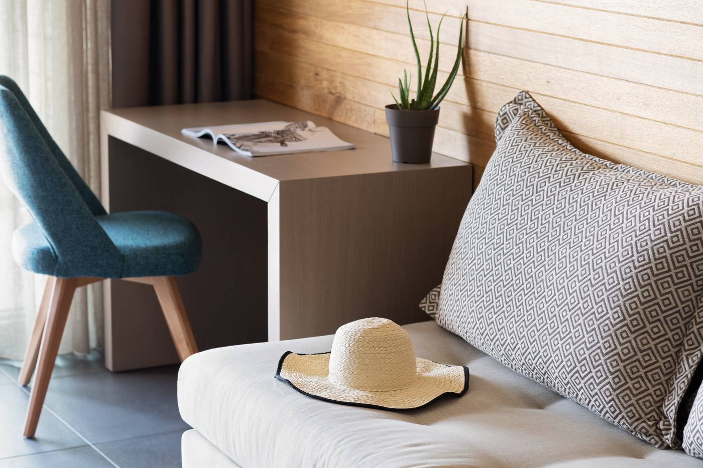 Blue-Dolphin-Room-35