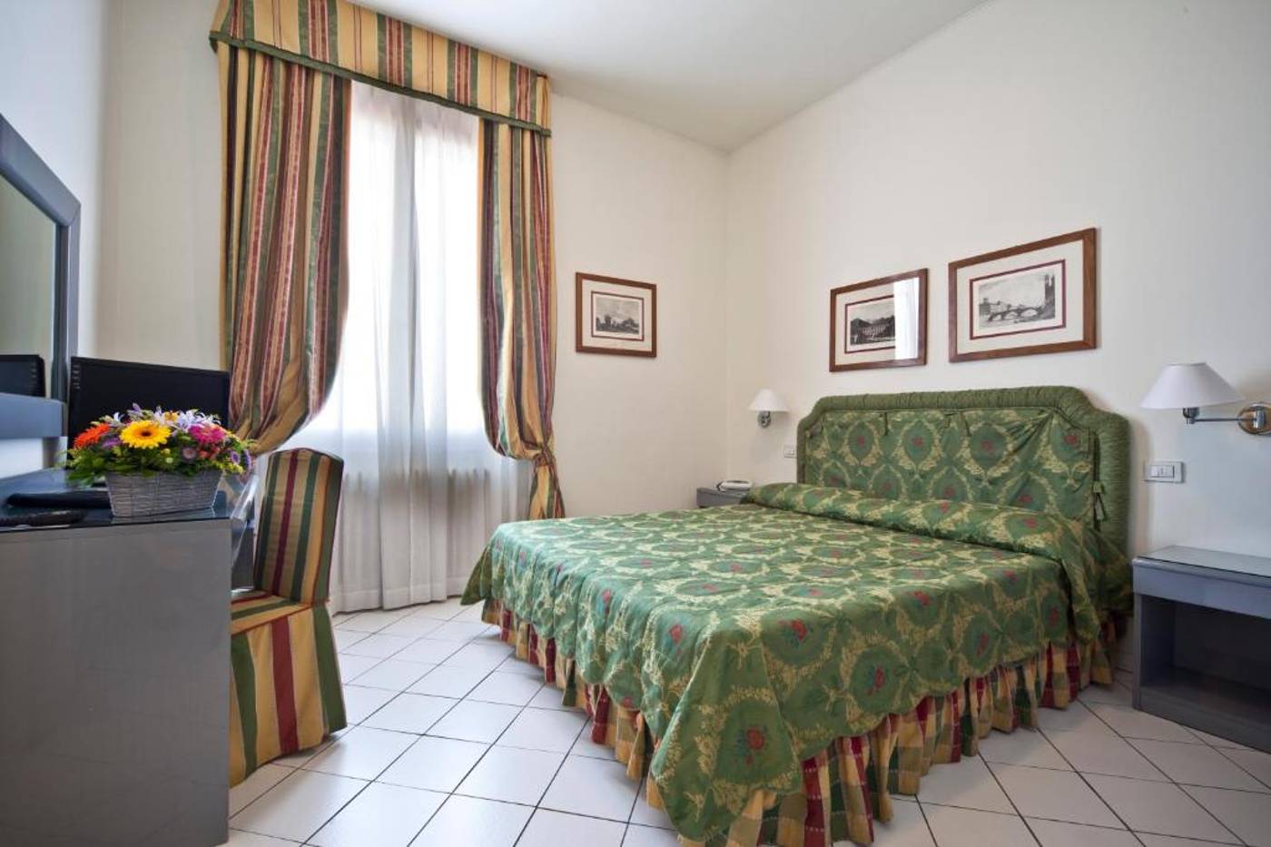 Italia-Hotel-Room-16