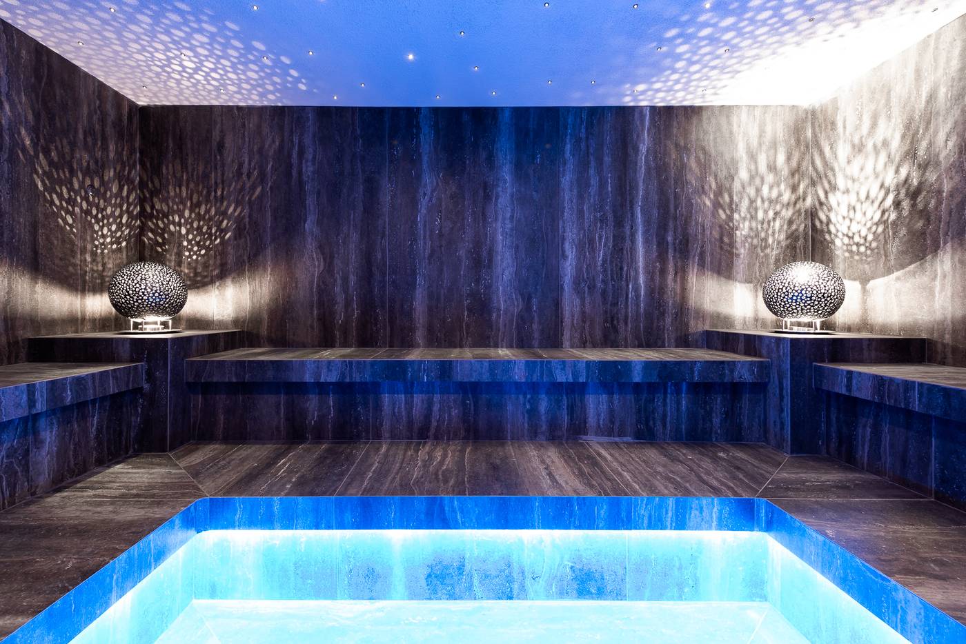 Adams-Beach-Hotel-Sports-and-Entertainment-78