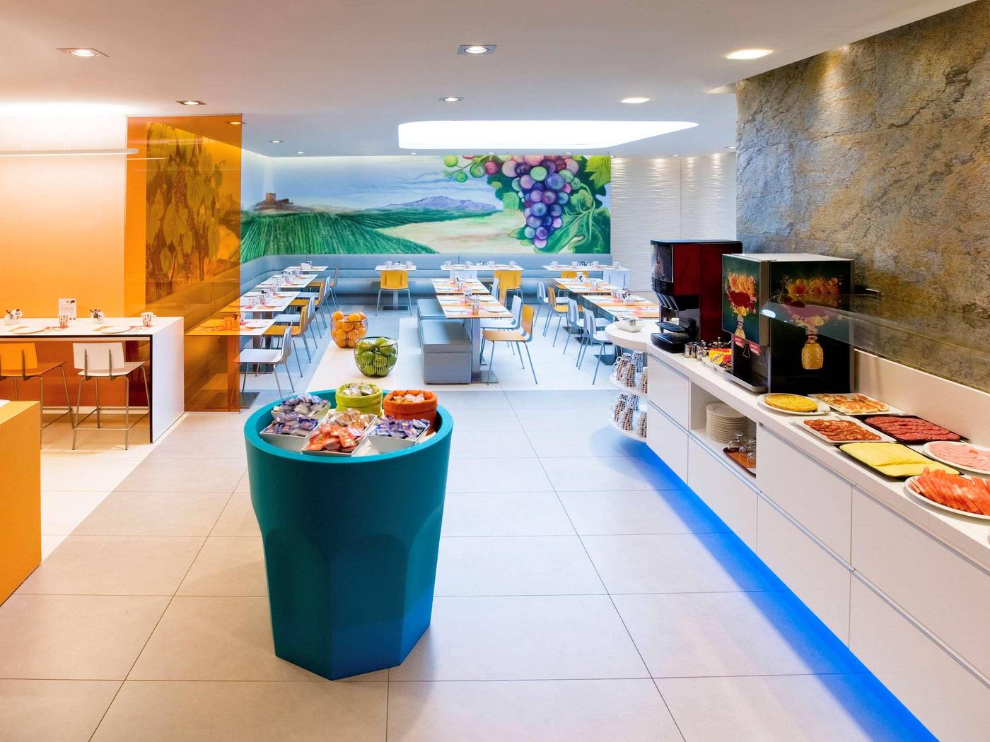 Ibis-Styles-Madrid-Prado-Restaurant-50