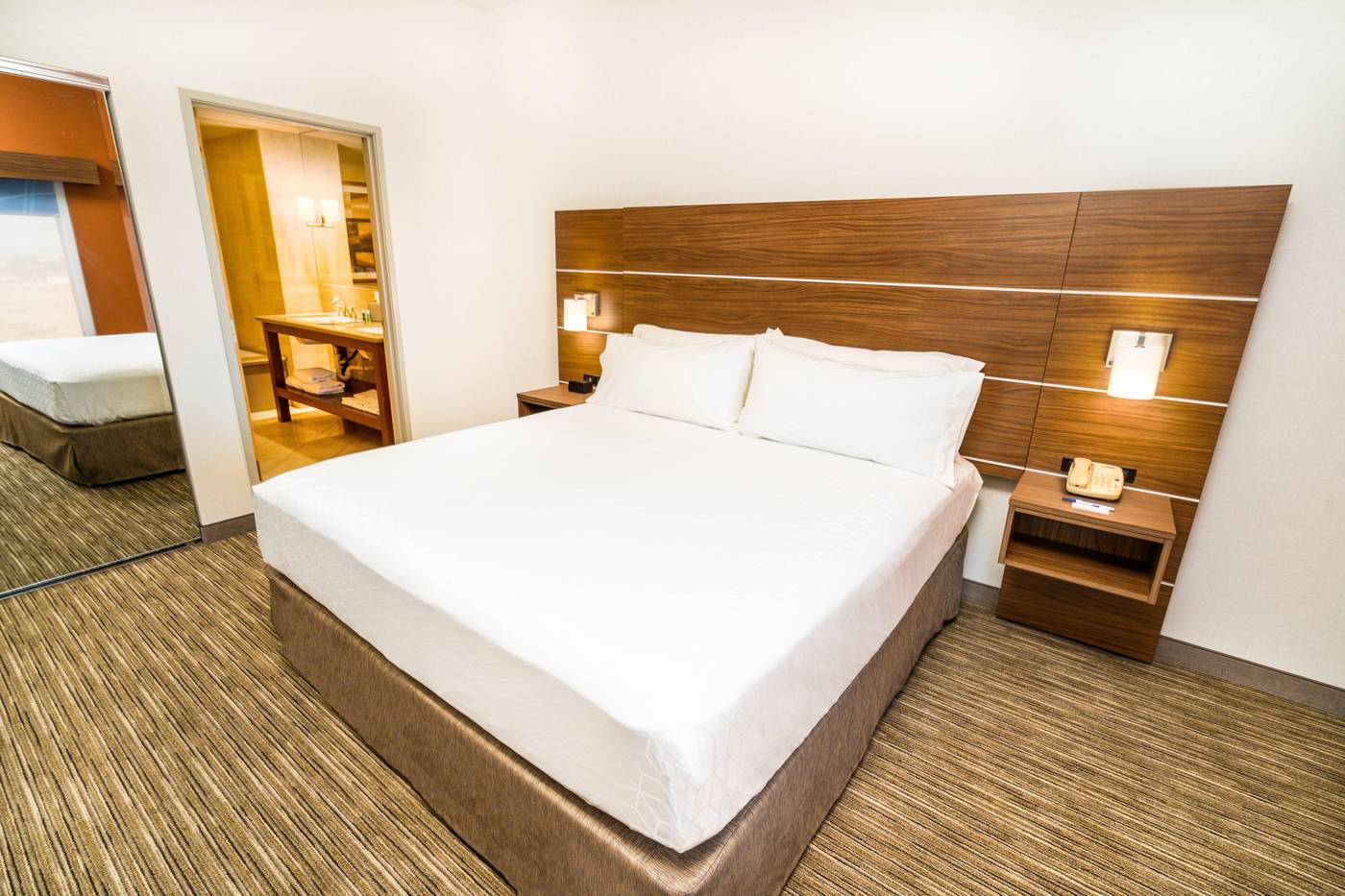 Holiday Inn Express and Suites Las Vegas I 215 S.-United States-Las Vegas-Room-8