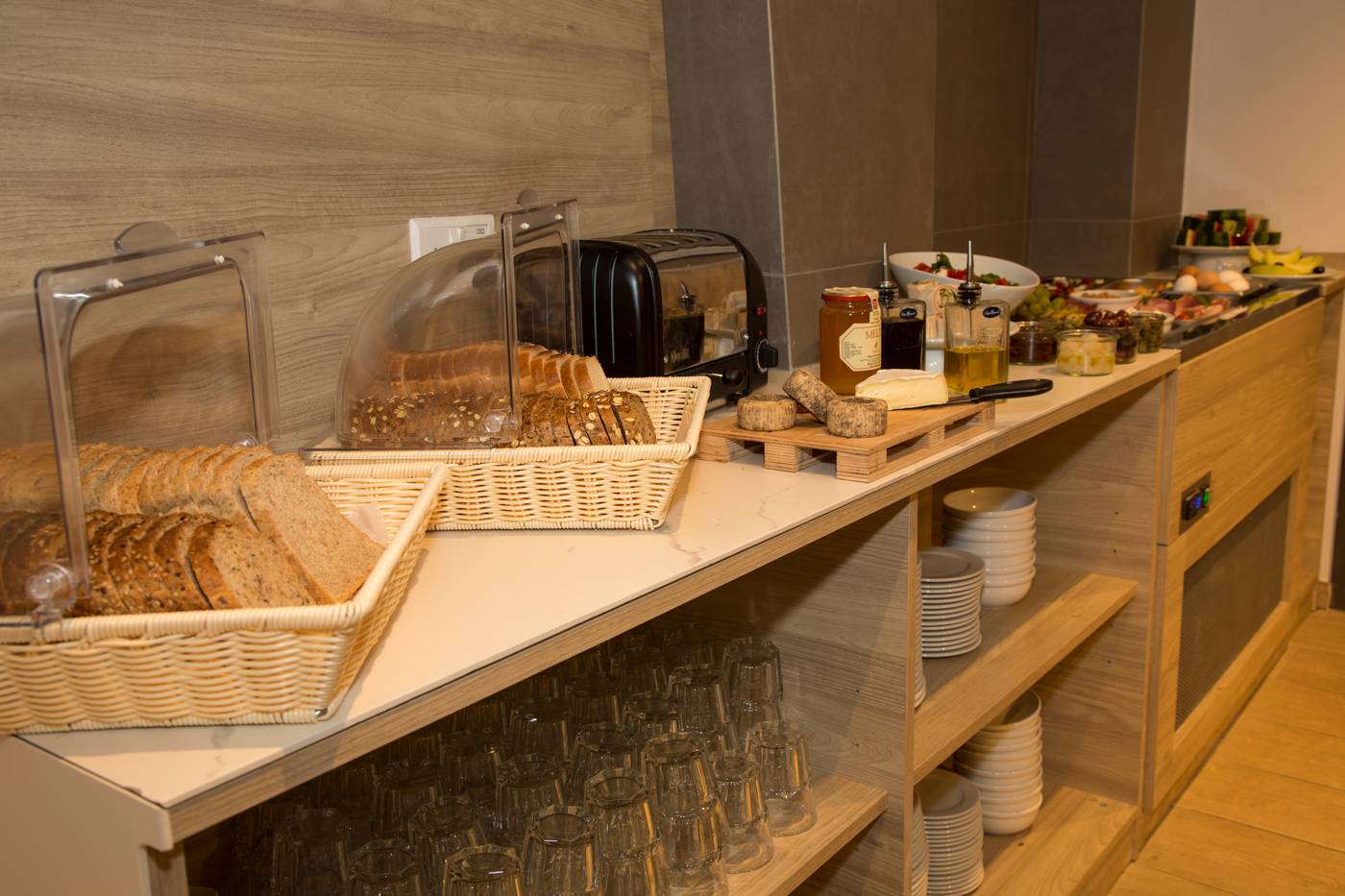 Ivy-Hotel-Restaurant-13