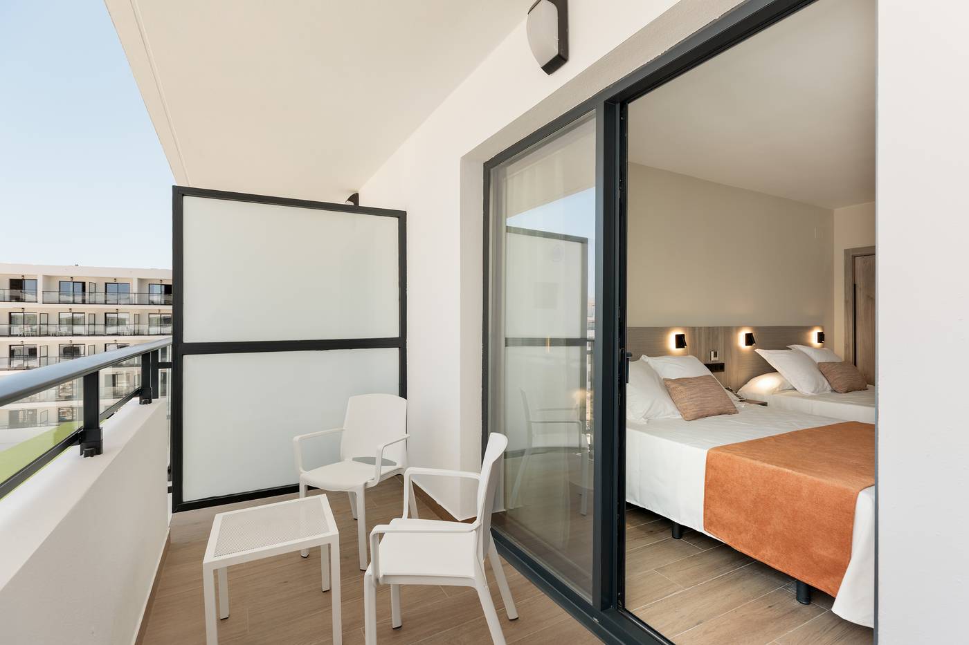 Best-Oasis-Tropical-Room-39