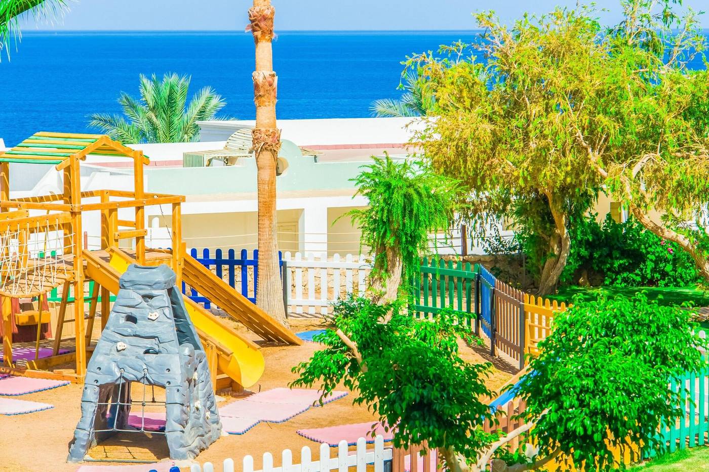 Renaissance-Sharm-El-Sheikh-Golden-View-Beach-Rest-Sports-and-Entertainment-64