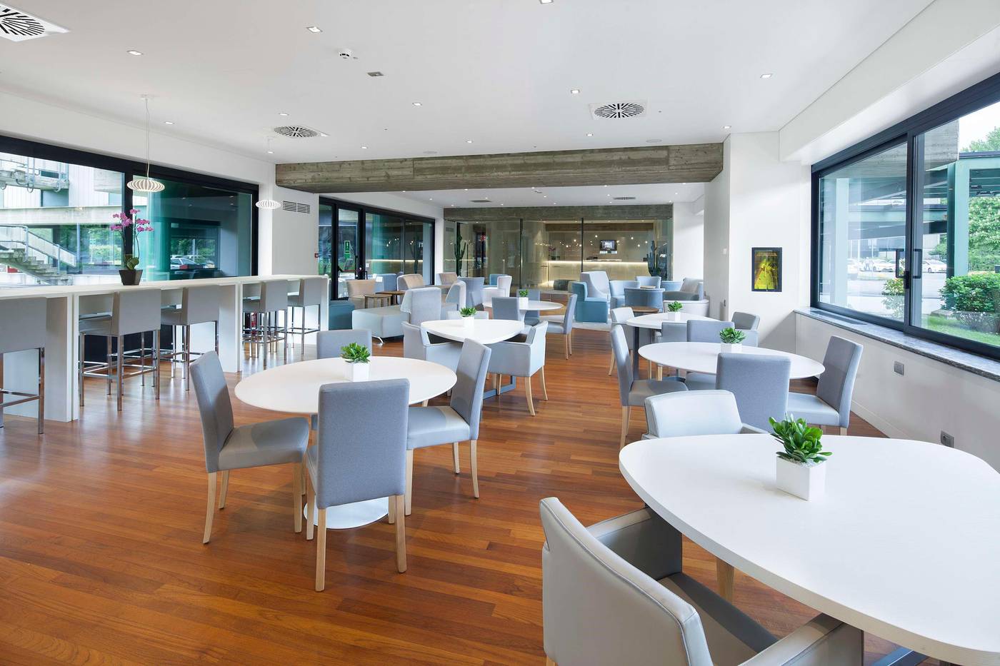 NH-Milano-Congress-Centre-Restaurant-13