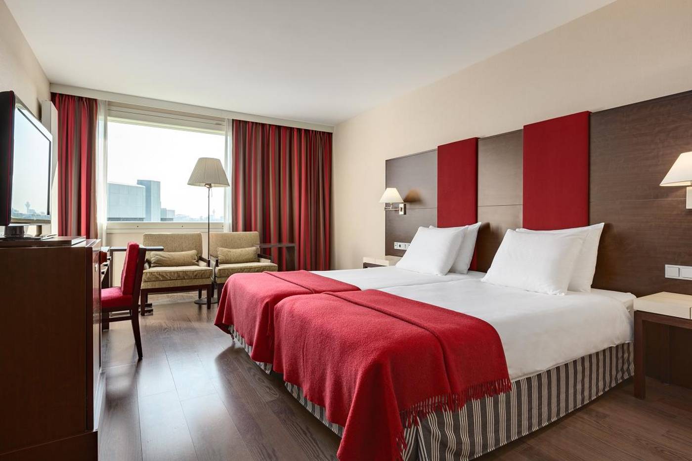NH-Amsterdam-Schiphol-Airport-Room-8