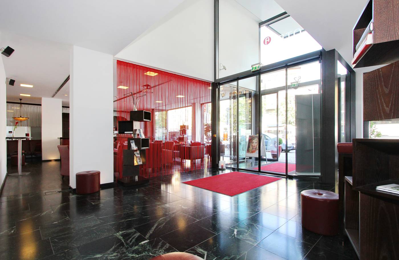Arcotel-Velvet-Berlin-Lobby-14