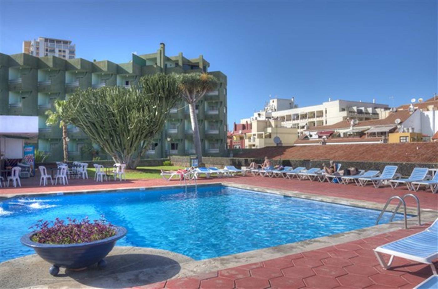 DC-Xibana-Park-Hotel-Pool-4