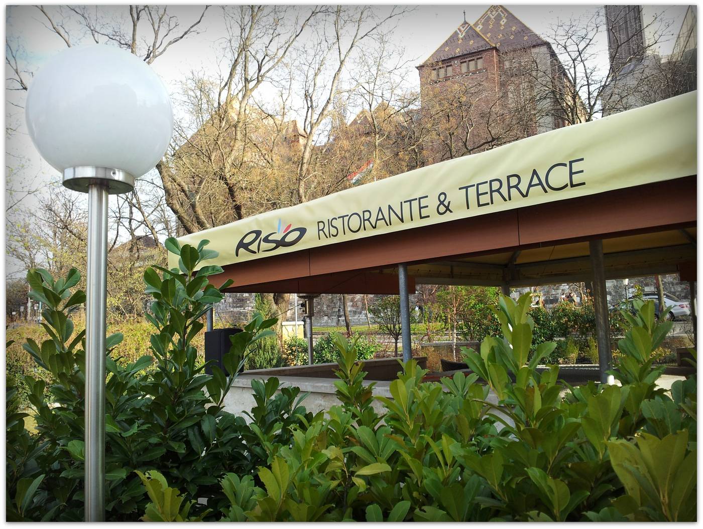 Hotel-Castle-Garden-Restaurant-35