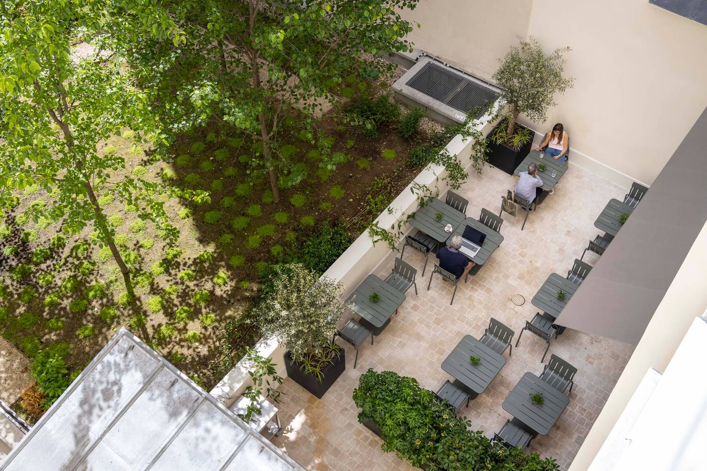 Hotel-Le-37-Bis-Terrace-52