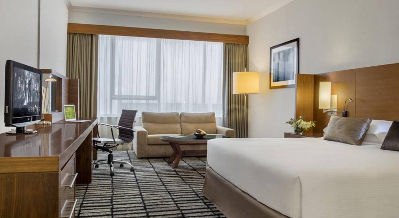 Jumeira-Rotana-Room-12