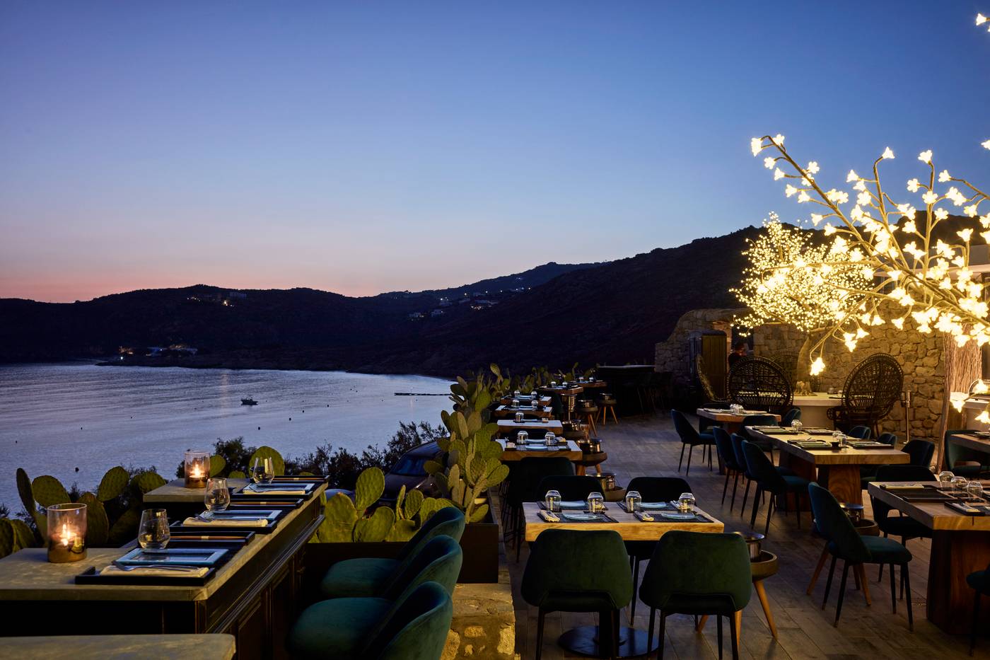 Myconian-Imperial-Resort-Restaurant-21