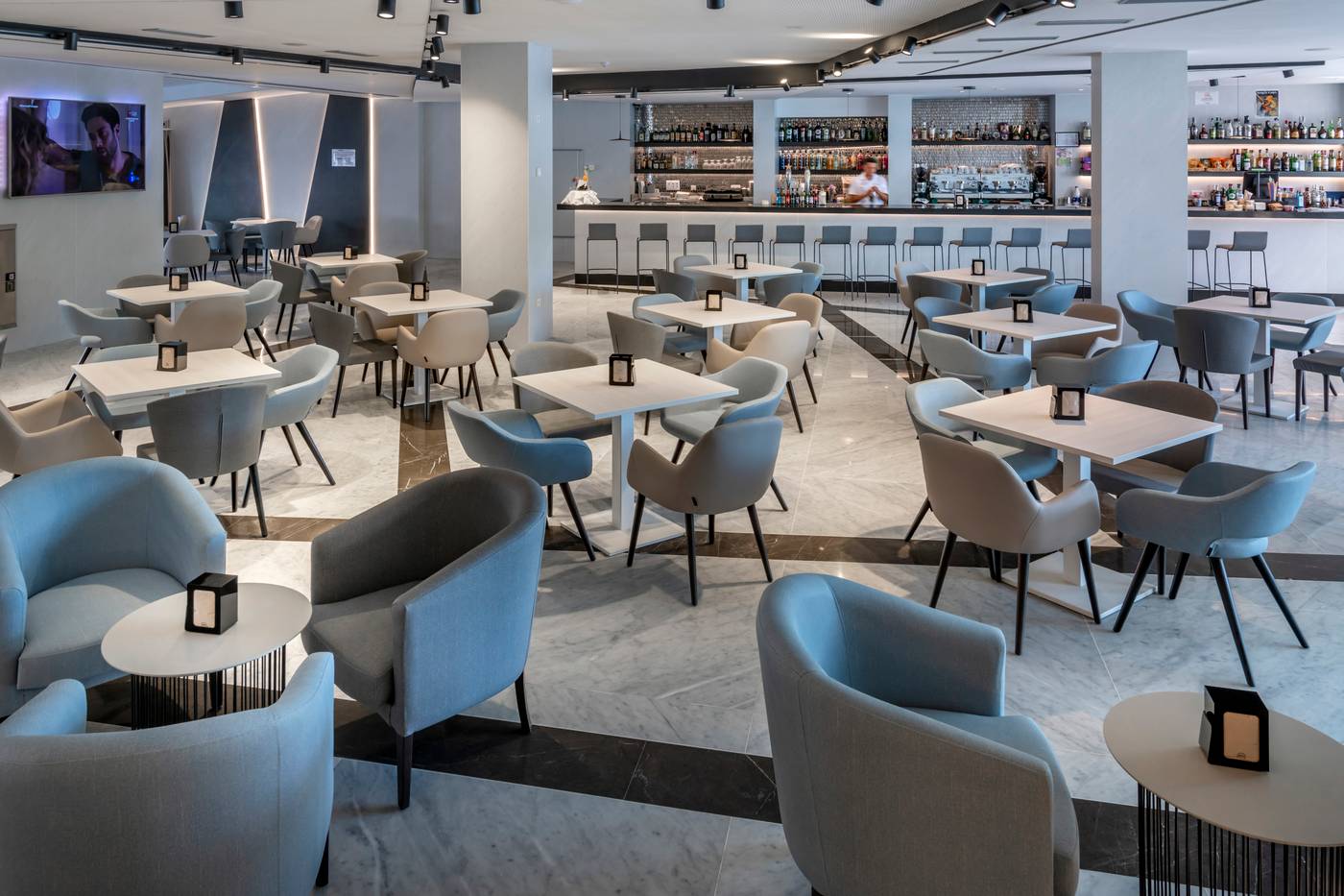 Olympus-Palace-Hotel-Bar-33