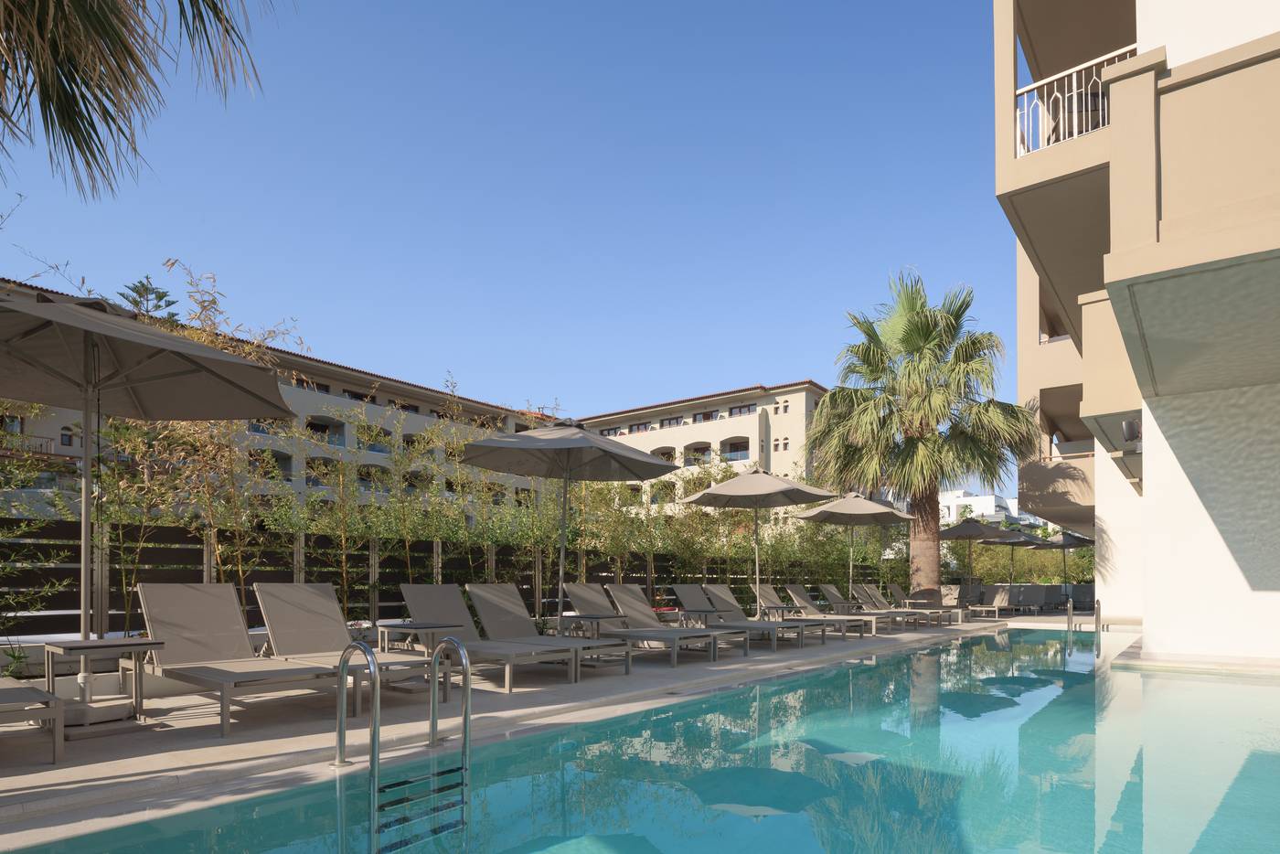 Theartemis-Palace-Pool-5