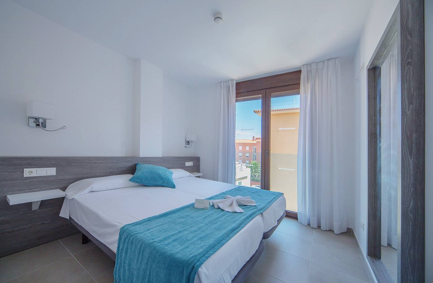 Caprice-Skyline-Aparthotel-Room-26