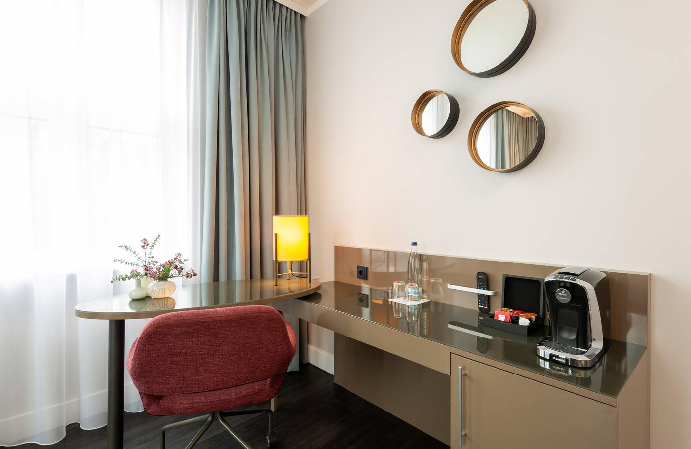 Leonardo-Royal-Hotel-Berlin-Alexanderplatz-Room-12