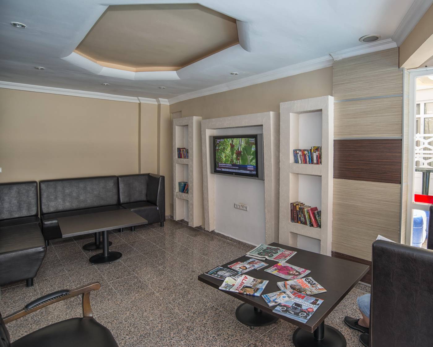 Kleopatra-Bebek-Hotel-Lobby-8