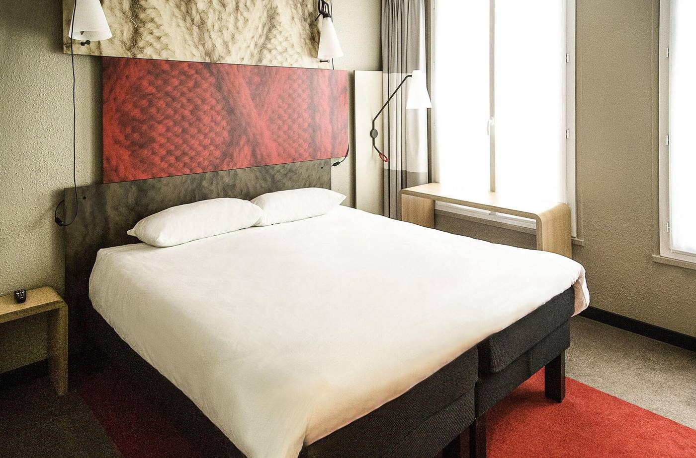 Ibis-Paris-Gare-du-Nord-Chateau-Landon-10th-Hotel-Room-20