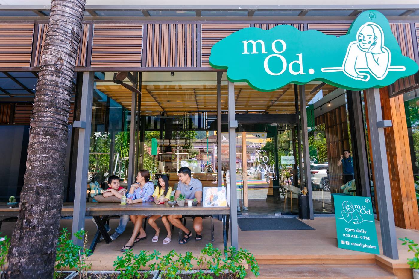 Holiday-Inn-Express-Phuket-Patong-Beach-Central-Restaurant-23