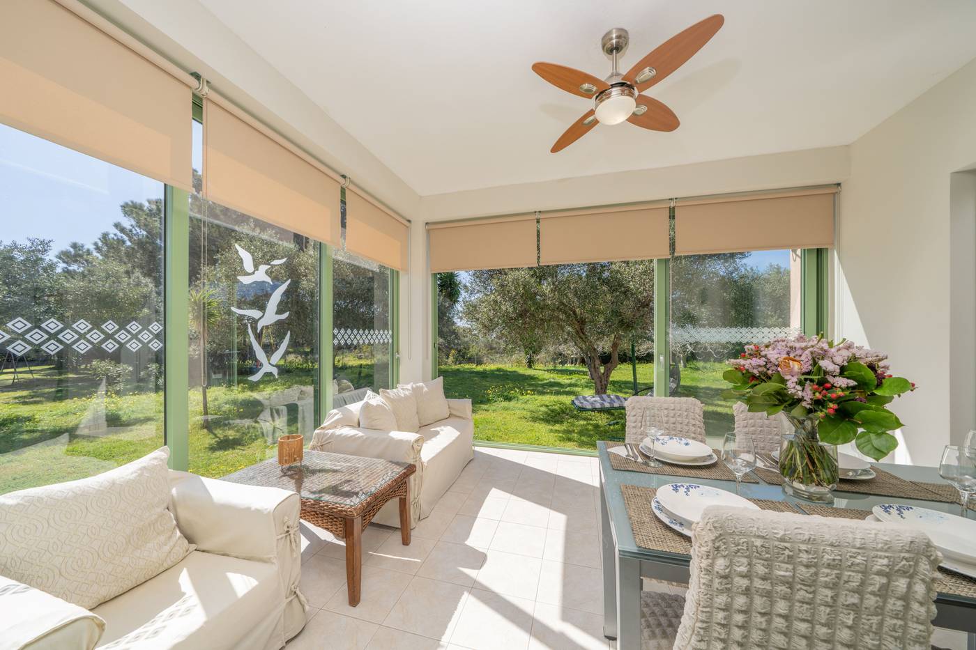 Monambeles-Villas-Room-16