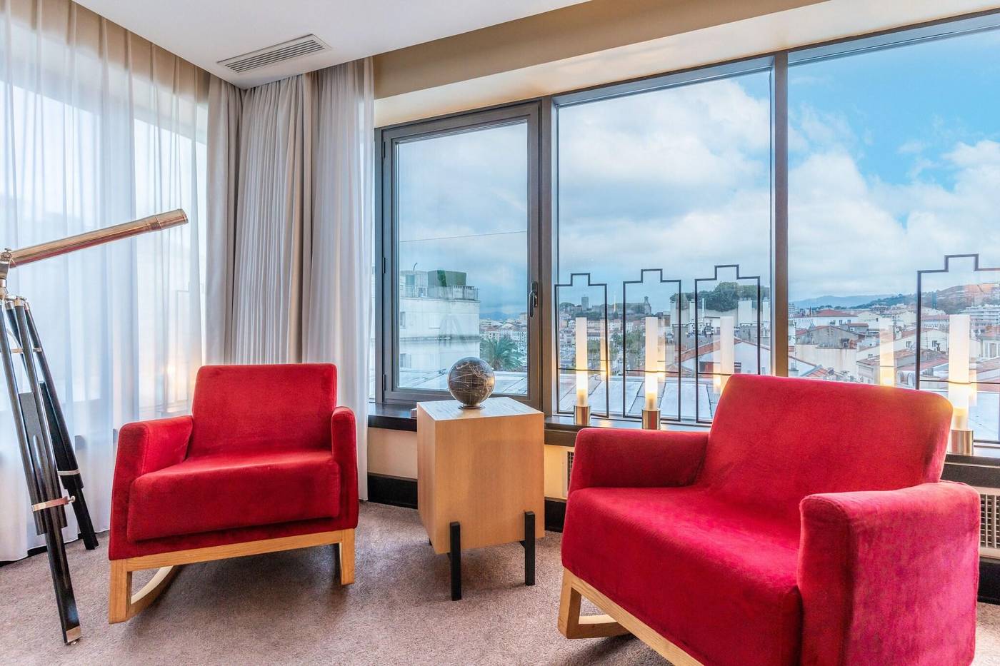 Five-Seas-Hotel-Room-41