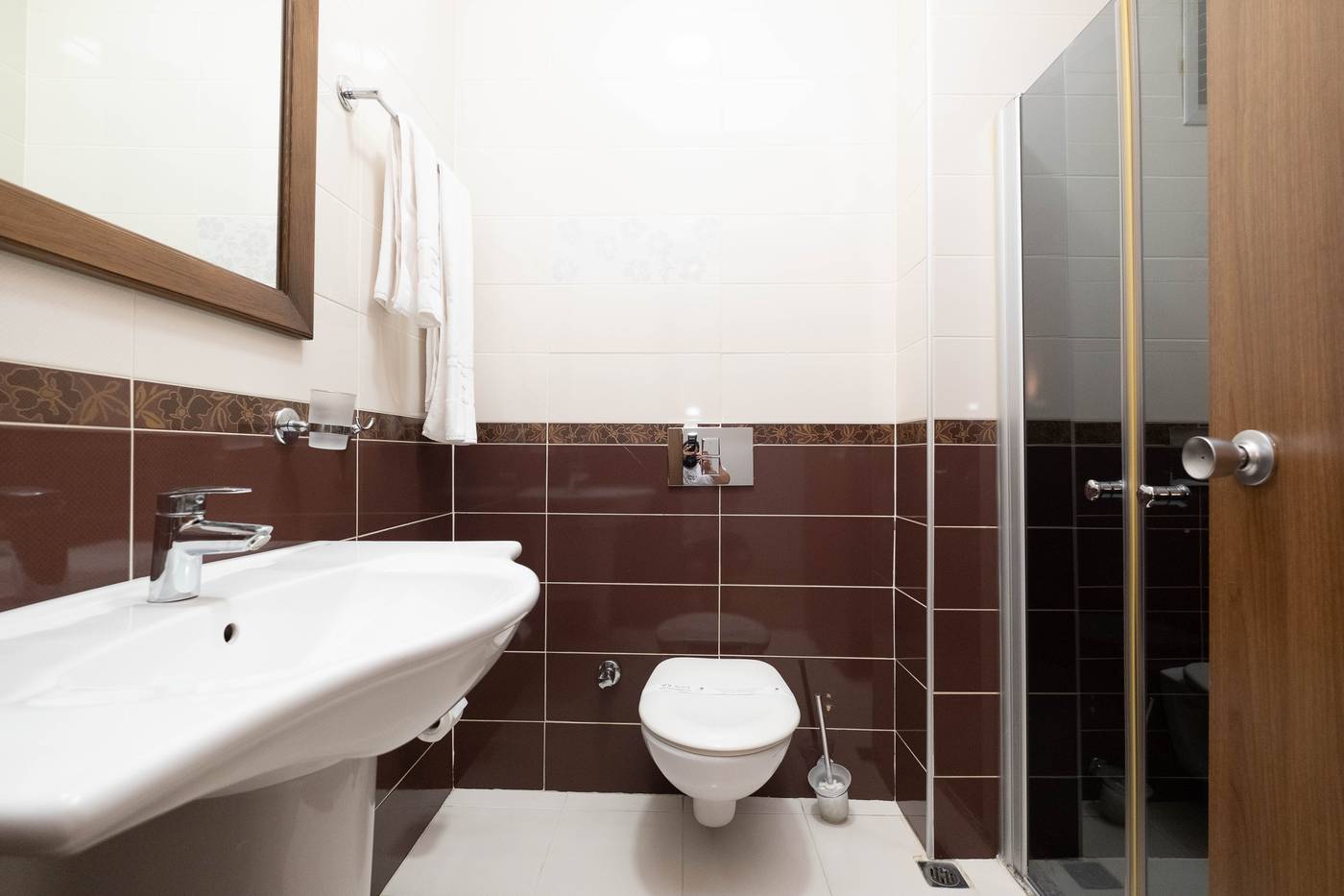 My-Rose-Hotel-Room-27