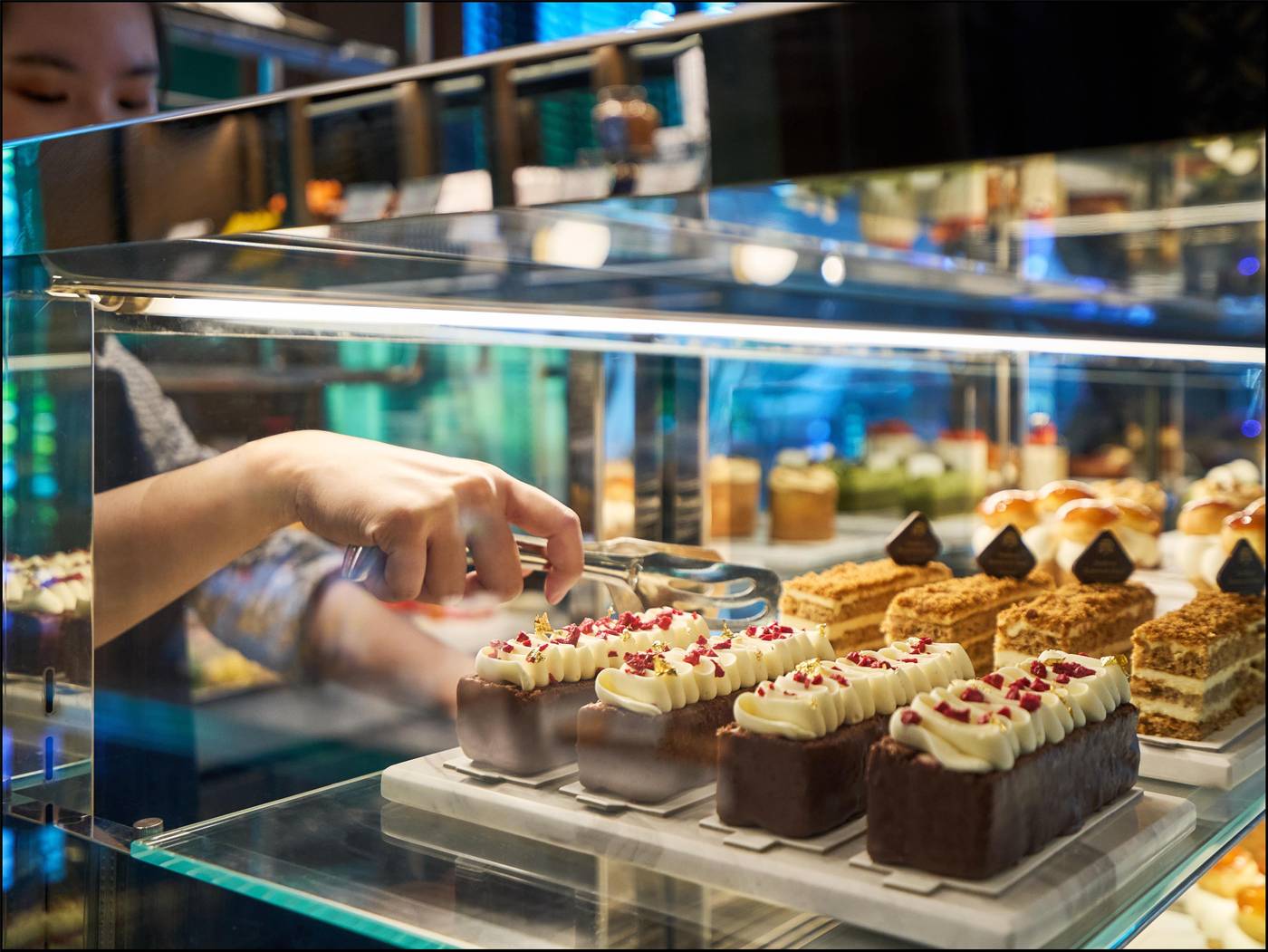 Sindhorn-Kempinski-Bangkok-Restaurant-56