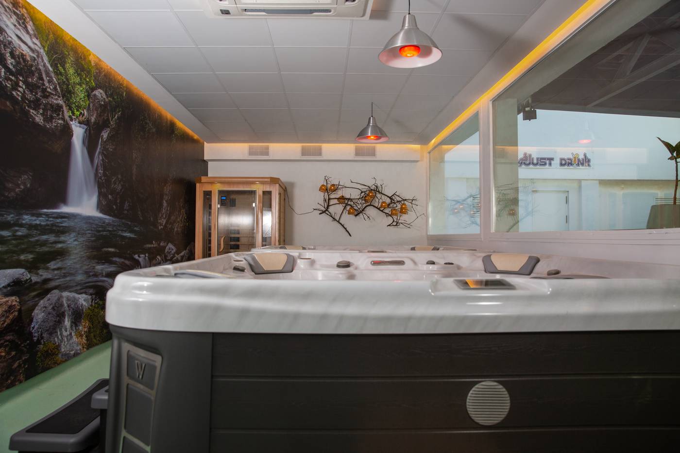 Hotel-Alay---Adults-Only-Sports-and-Entertainment-77