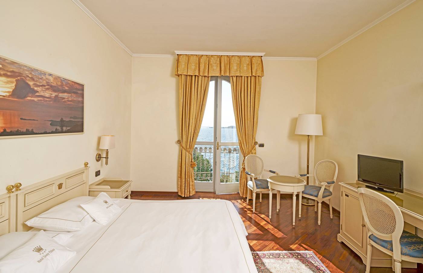 Hotel Savoy Palace-Italy-Gardone Riviera BS-Room-9