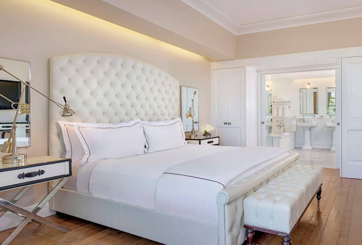 Cameo-Beverly-Hills-Room-32