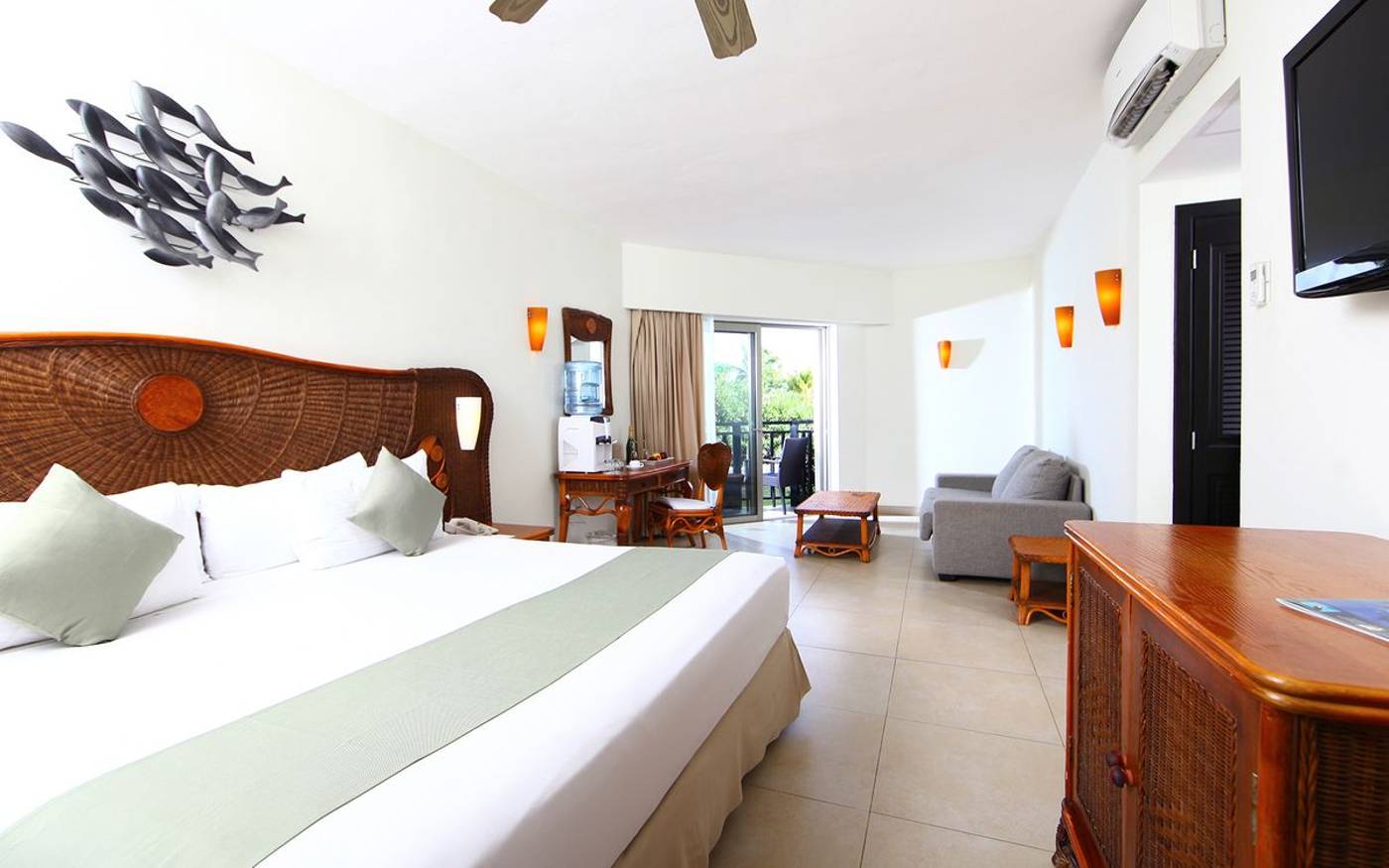 Sandos-Caracol-Eco-Resort-Room-20