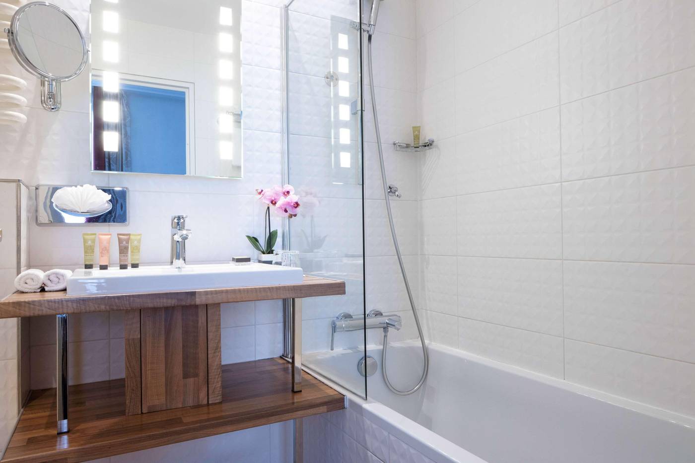 Bradford-Elysees-Astotel-Room-45