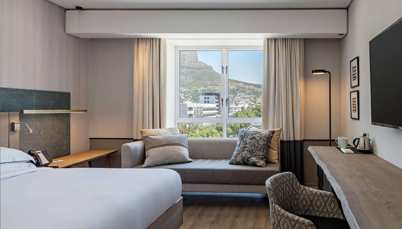 Hyatt-Regency-Cape-Town-Room-36
