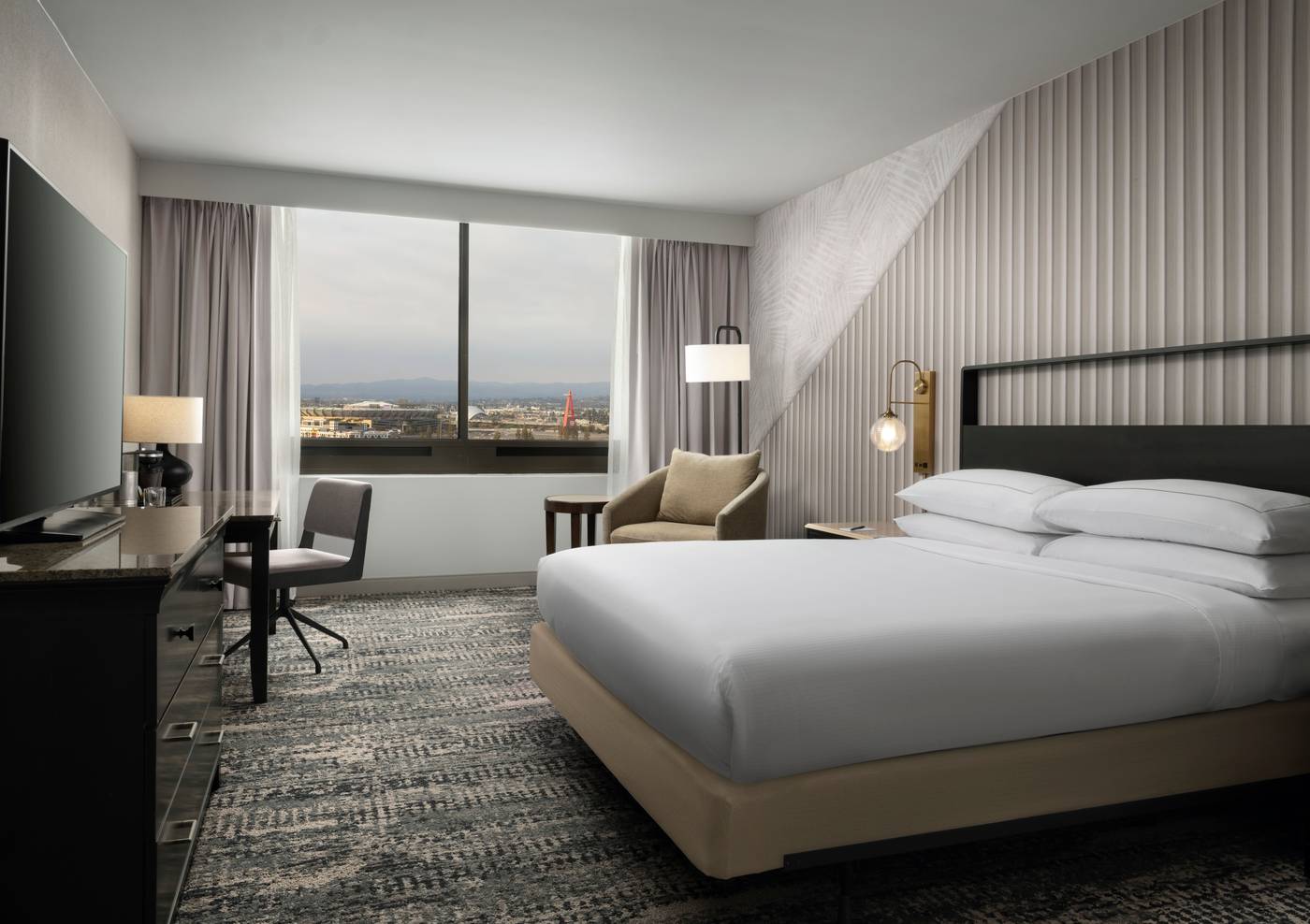 Hotel-Fera-Anaheim--a-DoubleTree-by-Hilto-Room-27