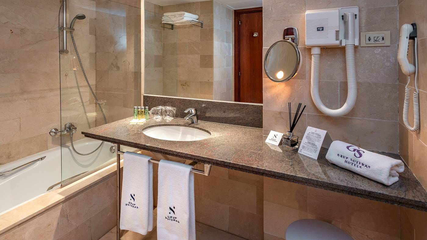 Gran-Hotel-Rey-Don-Jaime-Room-31