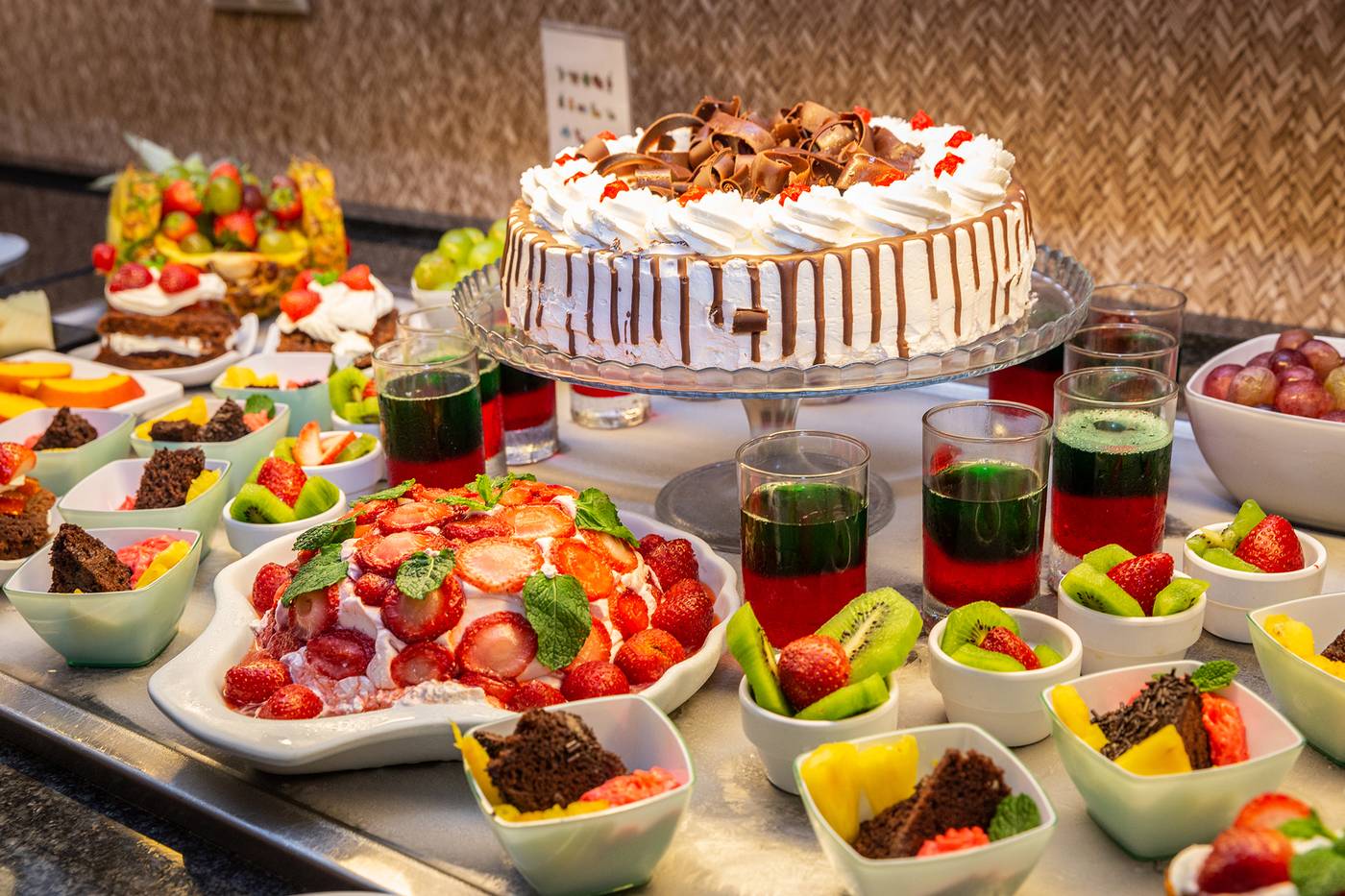 Solaqua-Apartments-Restaurant-32