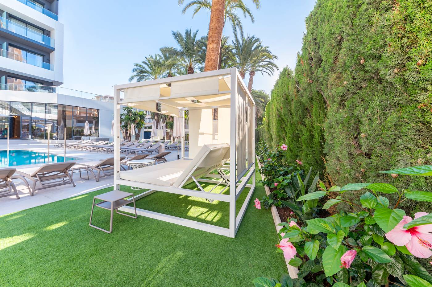 Port-Alicante--Playa-de-San-Juan-Pool-10