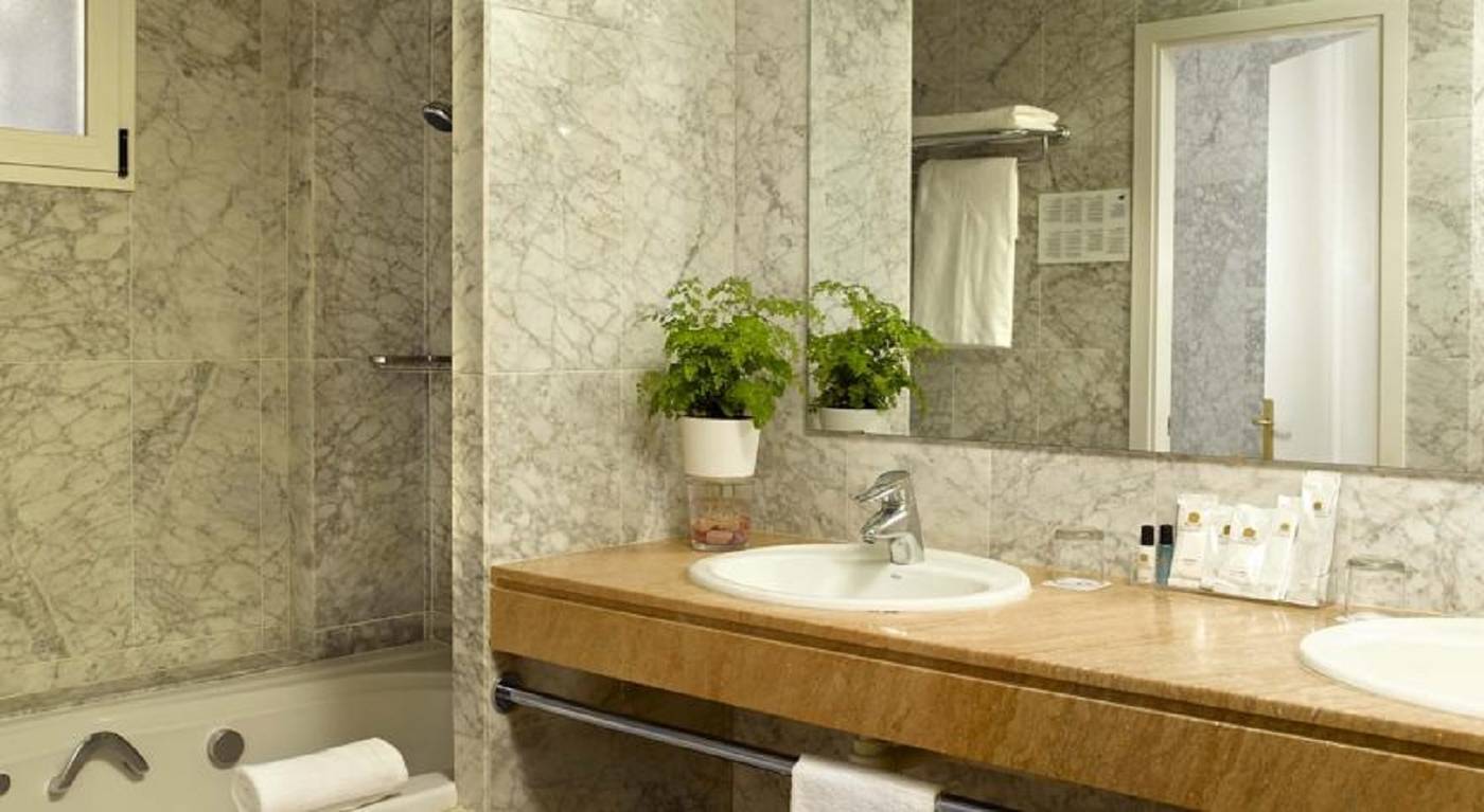 Premier-Gran-Hotel-Reymar---Spa-Room-29