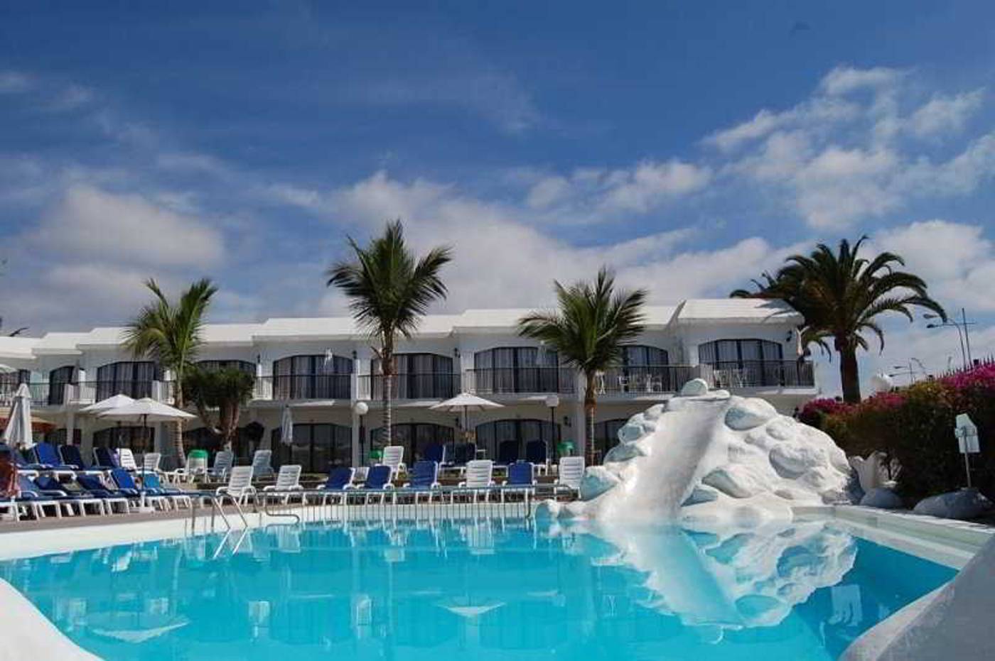 Las-Buganvillas-Pool-5