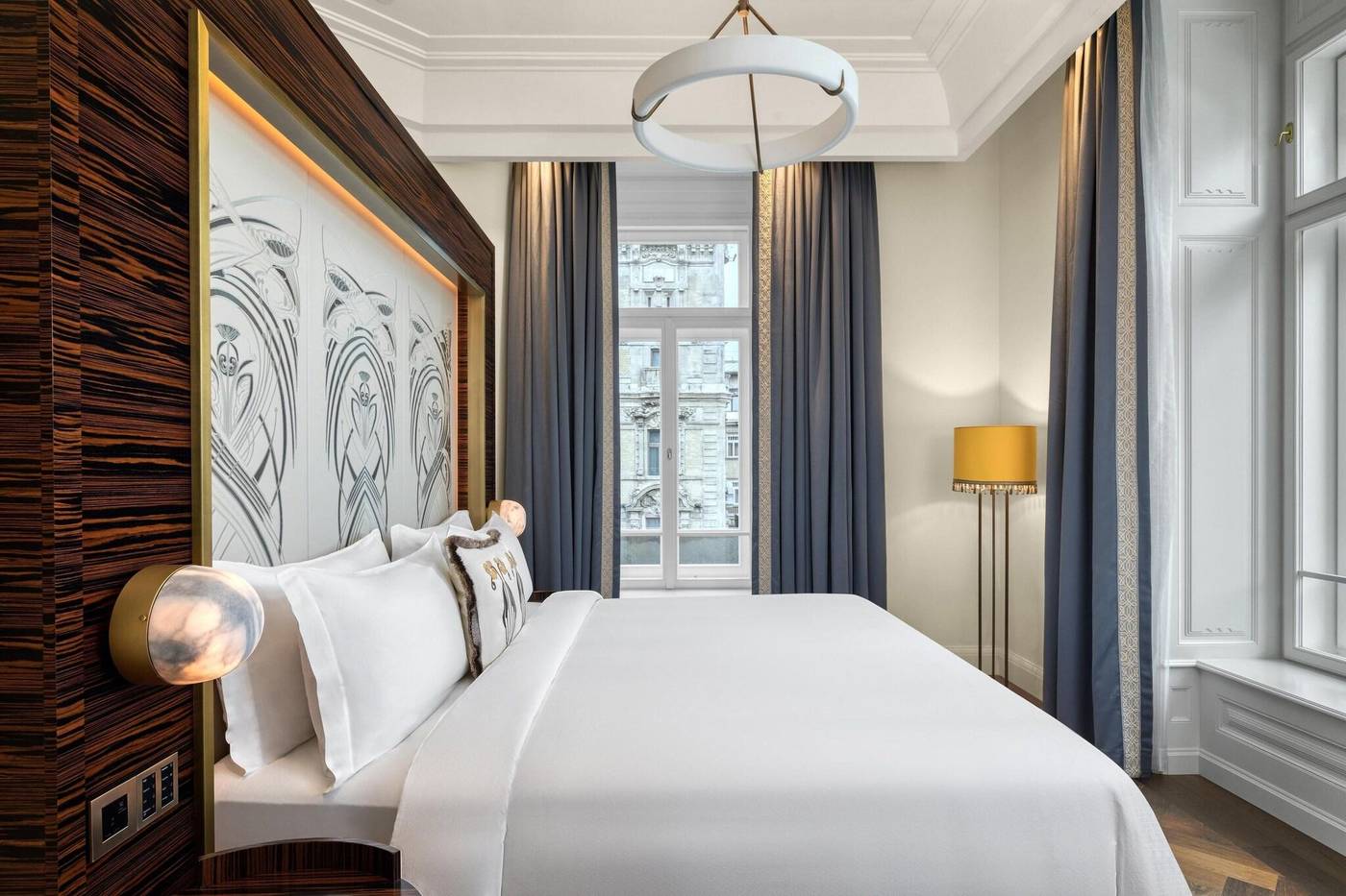 Matild-Palace--a-Luxury-Collection-Hotel-Room-34