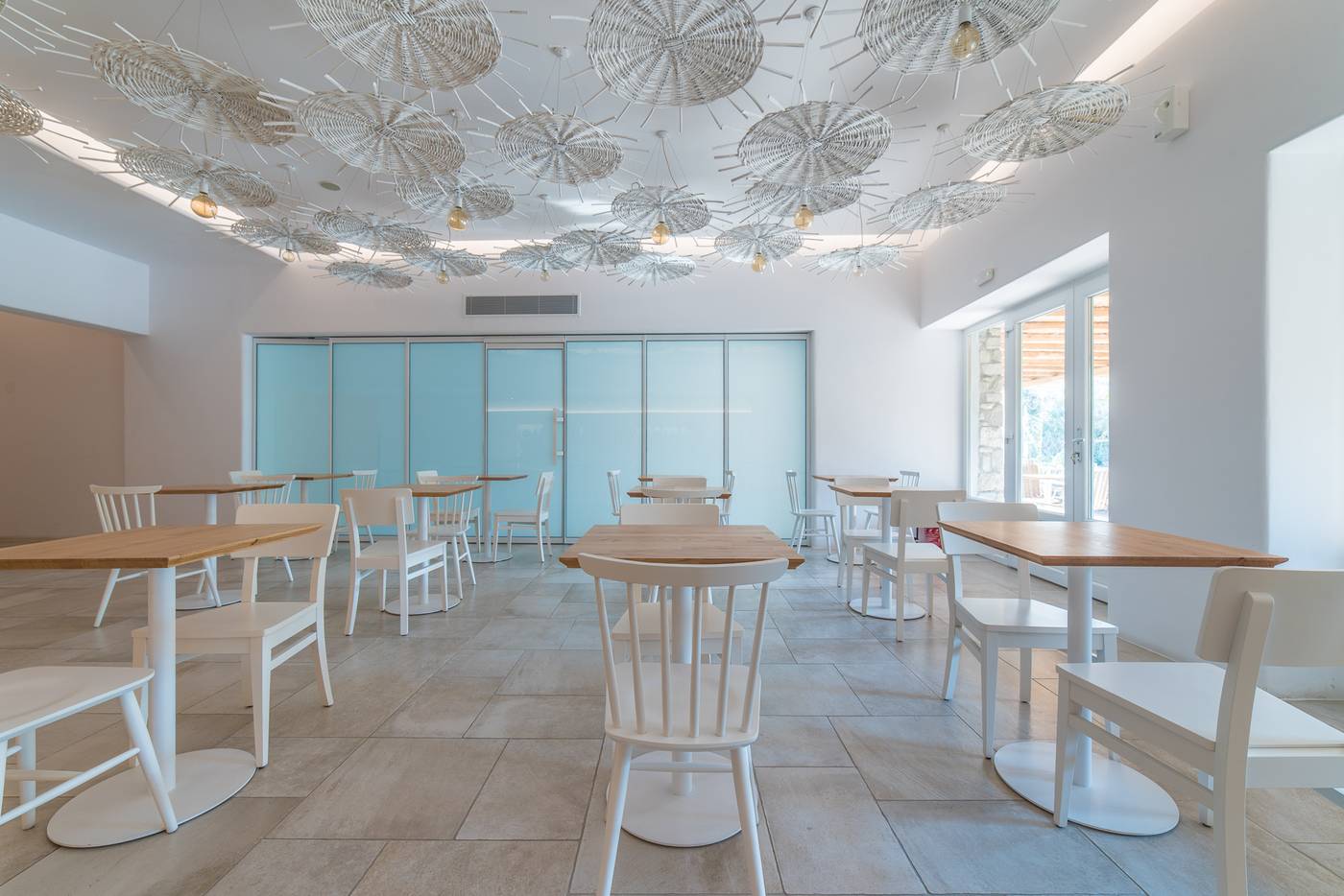 Vienoula-s-Garden-Restaurant-42