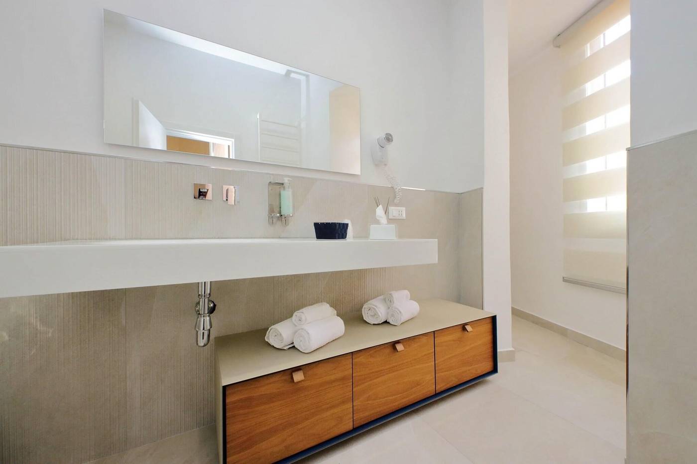 Trevi-Rome-Suite-Room-31